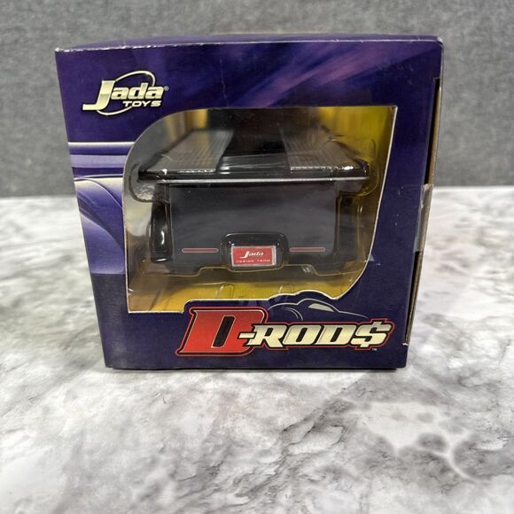 Jada D Rods 1:24 Scale Diecast Car 1947 Ford Coe Black Sliding Bed Truck - Picture 4 of 7